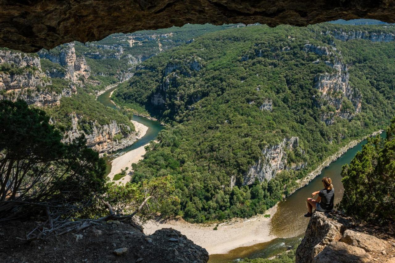 Roulottes Et Cabanes De Saint Cerice ヴォギュエ エクステリア 写真